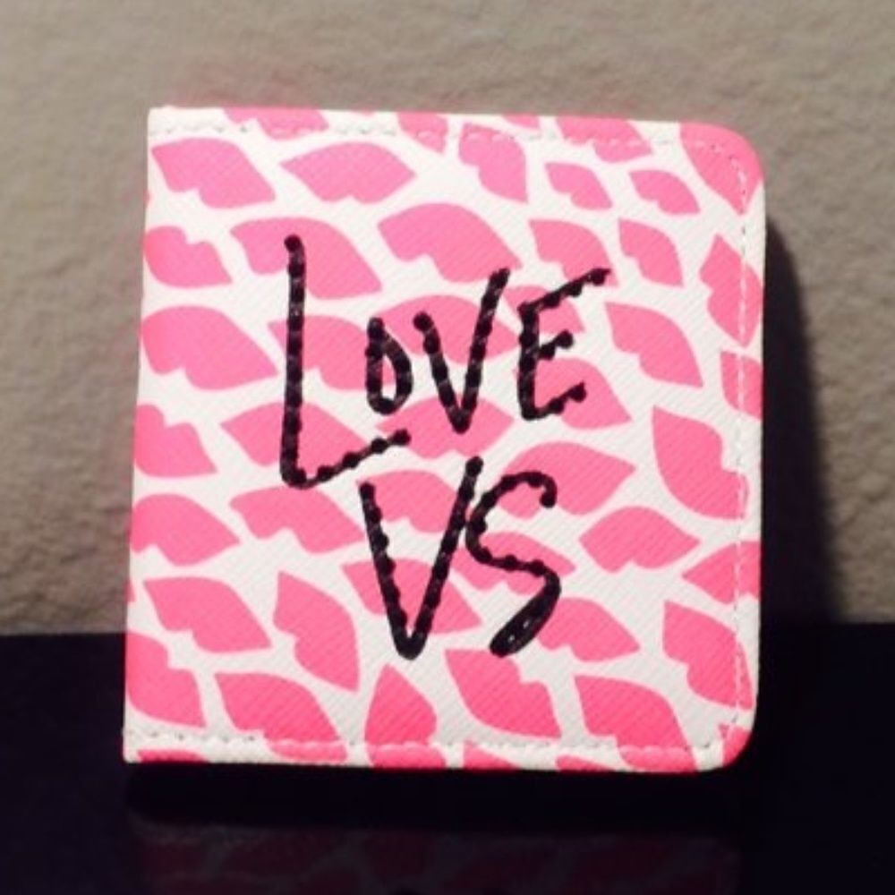 NWT Victoria's Secret Mirror LOVE VS Travel Size .